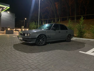 BMW 5 Series foto 9