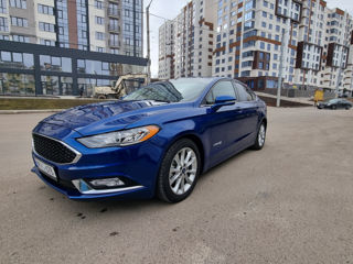 Ford Fusion foto 2