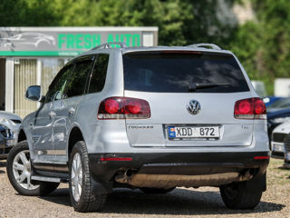 Volkswagen Touareg foto 3