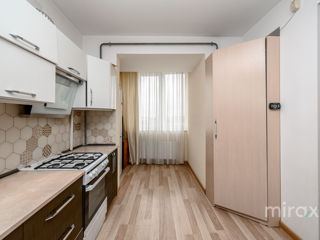 Apartament cu 3 camere, 150 m², Buiucani, Chișinău foto 6