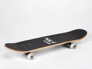 Skateboard calitativ cu design original