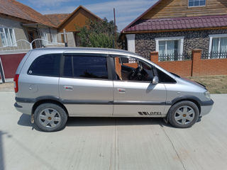 Opel Zafira foto 3