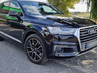 Audi Q7 e-tron