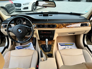 BMW 3 Series foto 8