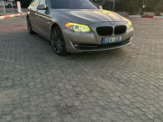 BMW 5 Series foto 4