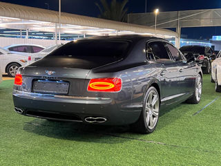 Bentley Continental Flying Spur foto 4