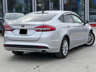 Ford Fusion foto 4