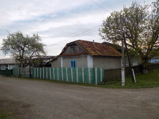 Casa cu gradina in satul Cuhnesti foto 3