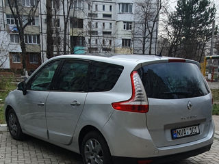 Renault Grand Scenic foto 4