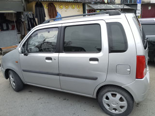 Opel Agila foto 2