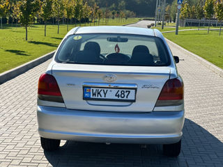 Toyota Yaris foto 6