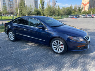 Volkswagen Passat CC foto 2