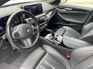 BMW 5 Series foto 4