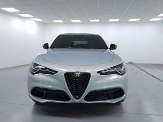 Alfa Romeo Stelvio foto 4