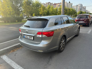 Toyota Avensis foto 3