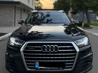 Audi Q7 фото 2