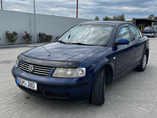 Volkswagen Passat foto 1