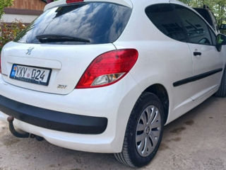 Peugeot 207 foto 3