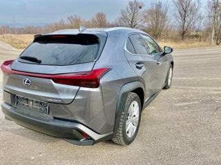 Lexus UX foto 3