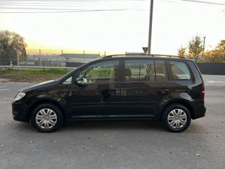 Volkswagen Touran foto 7