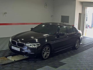 BMW 5 Series foto 1