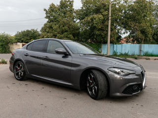 Alfa Romeo Giulia foto 3