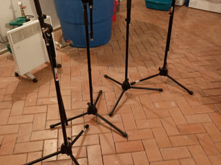 Gretsch guitar, microphone stands, keyboard stand foto 8