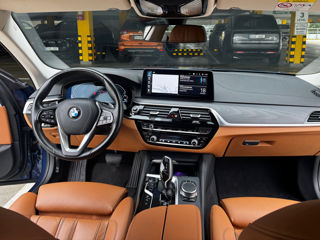 BMW 5 Series foto 10