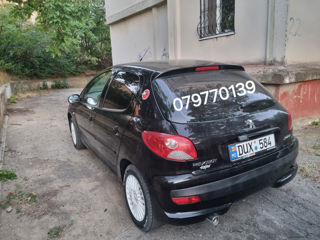 Peugeot 206 foto 2