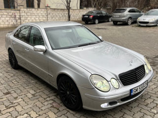 Mercedes E-Class foto 4