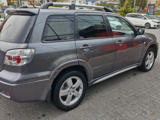 Mitsubishi Outlander foto 8