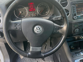 Volkswagen Tiguan foto 4