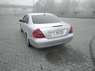 Mercedes E Class foto 4