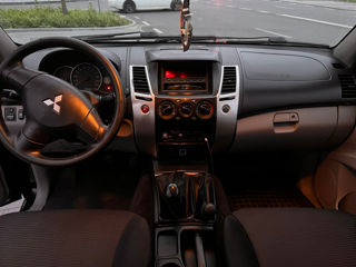 Mitsubishi Pajero Sport foto 6