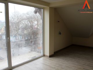 Chirie! Centru, str. Vasile Alecsandri, 2 odăi+mansardă, 77 m2, et.3/4, Apartament de lux! foto 5