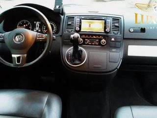 VW Multivan 7 locuri cu fără șofer transfer auto aeroport hotel Chișinău chirie arenda minivan foto 2