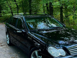 Mercedes C-Class foto 4