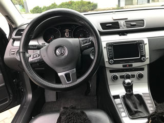 Volkswagen Passat foto 8