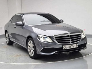 Mercedes E-Class foto 2