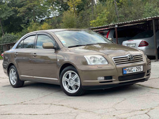 Toyota Avensis foto 5