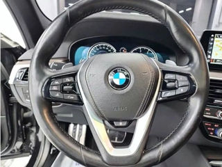 BMW 5 Series foto 9