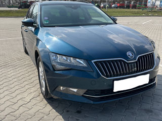 Skoda Superb foto 2