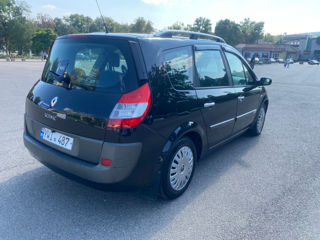 Renault Grand Scenic foto 3