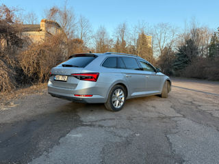 Skoda Superb foto 4