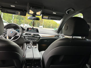 BMW 5 Series foto 8