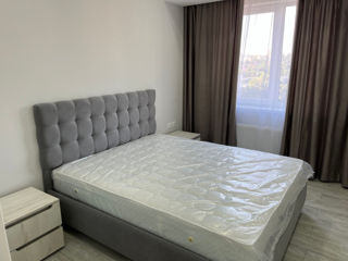 Apartament cu 2 camere, 70 m², Centru, Chișinău foto 4