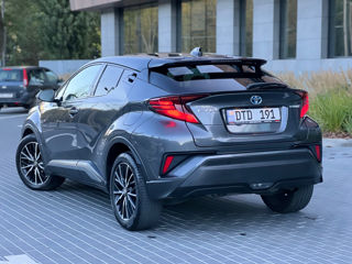 Toyota C-HR foto 4