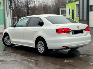 Volkswagen Jetta foto 5