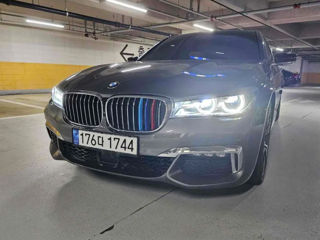 BMW 7 Series foto 1