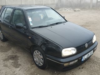 Volkswagen Golf foto 1